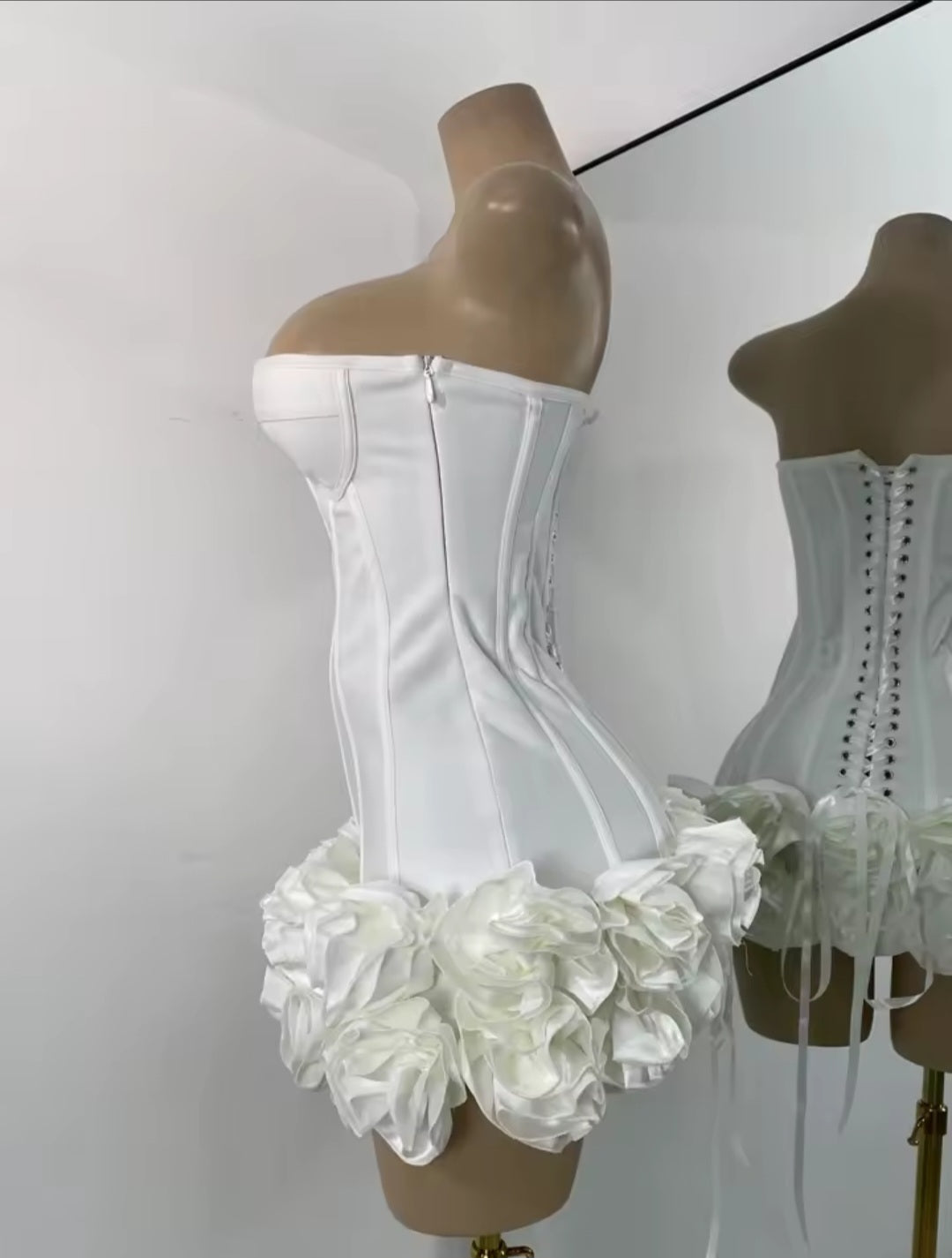 Rose Gallery Dress - WHITE