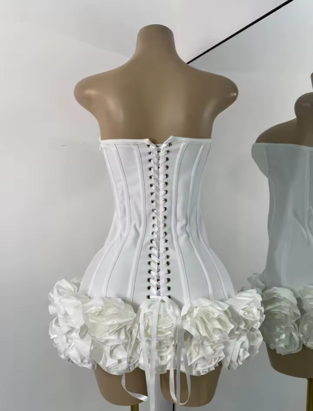 Rose Gallery Dress - WHITE